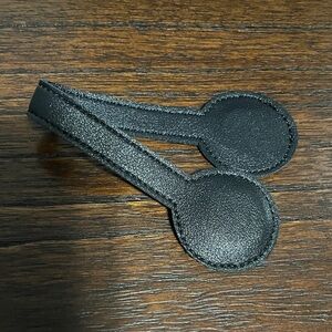 New $4 Add-On Hat Clip Black Faux Leather Purse Accessory Magnetic Travel Hanger